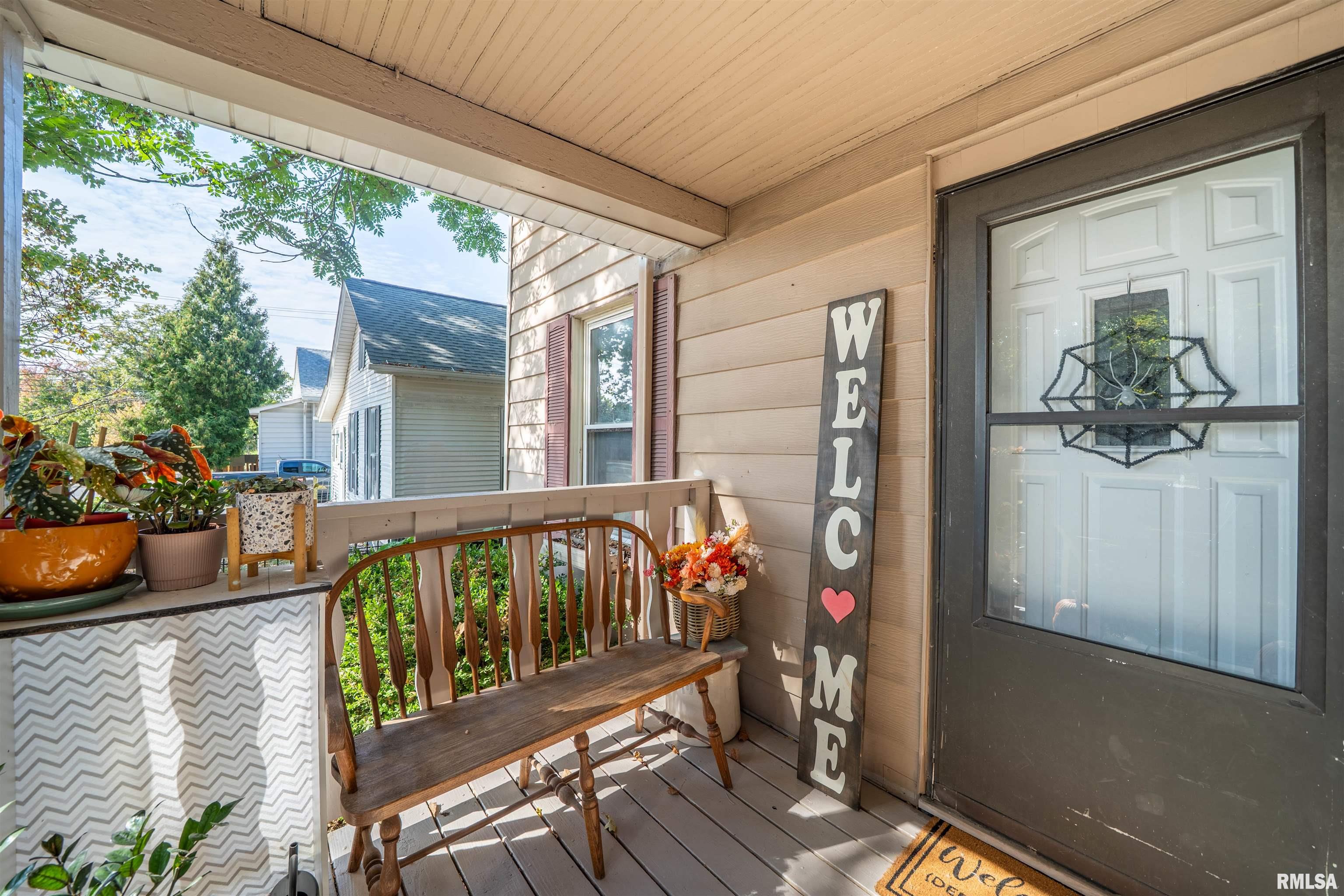 806 East Monroe Street Bloomington, IL 61701 - Photo 4 of 40