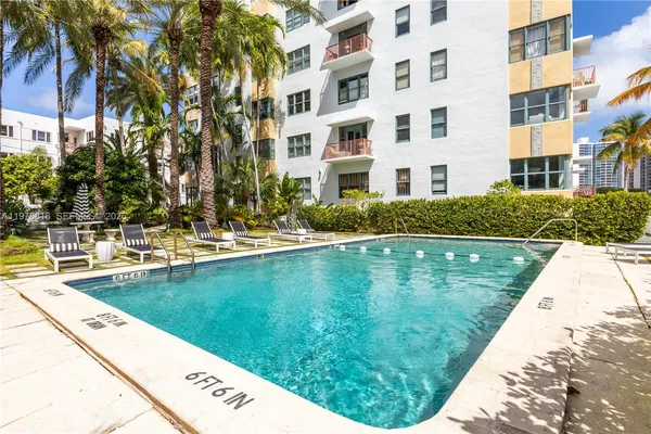 $1,995 | 2445 Lake Pancoast Drive, Unit J, Miami Beach, FL 33140