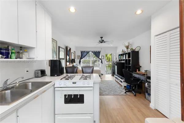 $1,995 | 2445 Lake Pancoast Drive, Unit J, Miami Beach, FL 33140