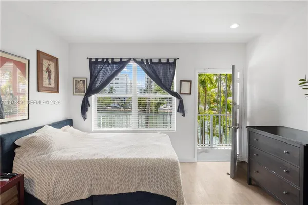 $1,995 | 2445 Lake Pancoast Drive, Unit J, Miami Beach, FL 33140