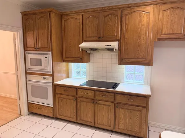 $2,800 | 609 Sunningdale, Richardson, TX 75081