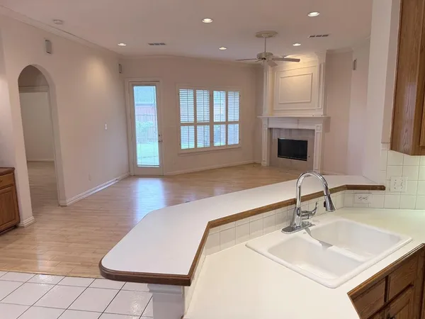 $2,800 | 609 Sunningdale, Richardson, TX 75081