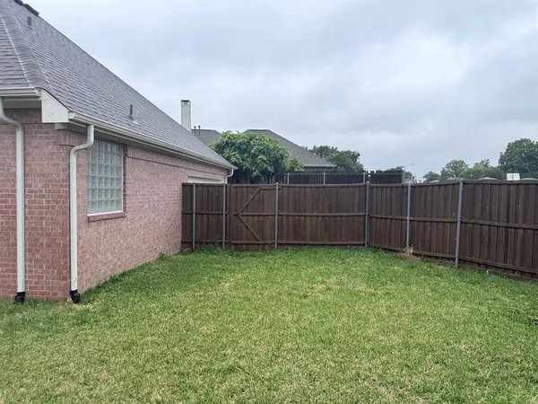 $2,800 | 609 Sunningdale, Richardson, TX 75081