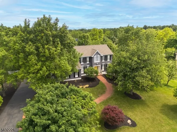 $899,000 | 3 Shannon Way, Flemington, NJ 08822