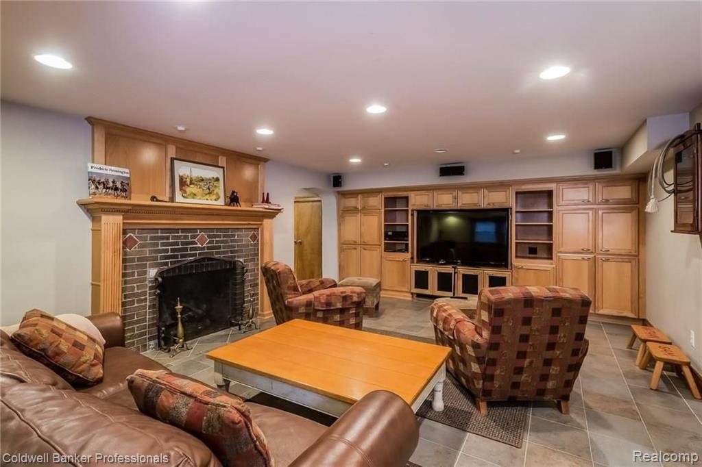 1311 Devonshire Road Grosse Pointe, MI 48230 - Photo 40 of 66