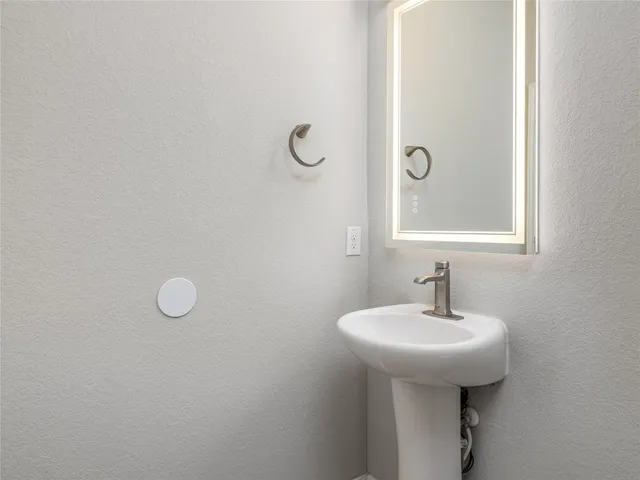 $2,490 | 121 Struss Drive, Georgetown, TX 78626