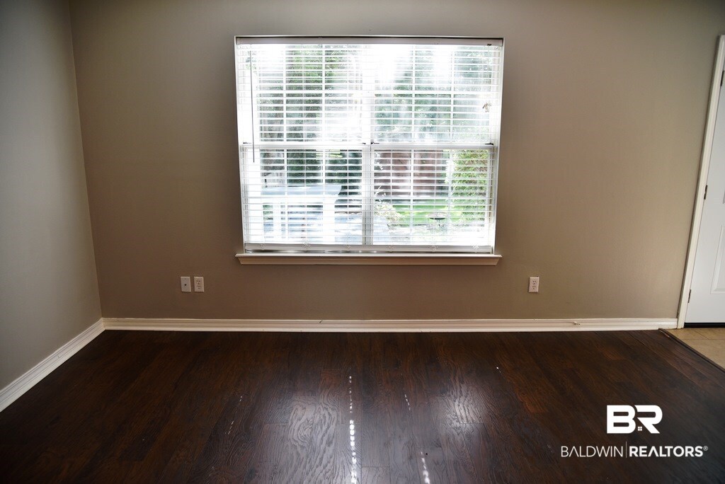 2423 West Road Mobile, AL 36693 - Photo 5 of 21