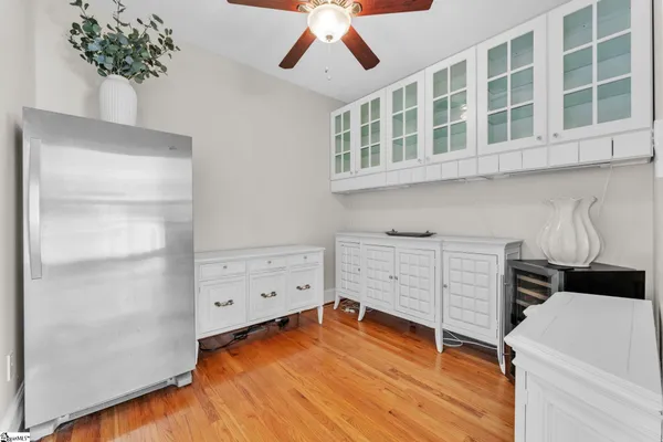 $999,000 | 109 Brandon Drive, Hodges, SC 29653