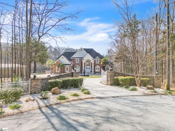 $999,000 | 109 Brandon Drive, Hodges, SC 29653