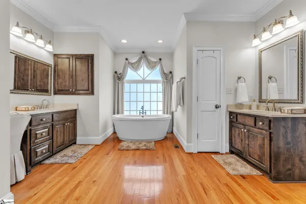 $999,000 | 109 Brandon Drive, Hodges, SC 29653