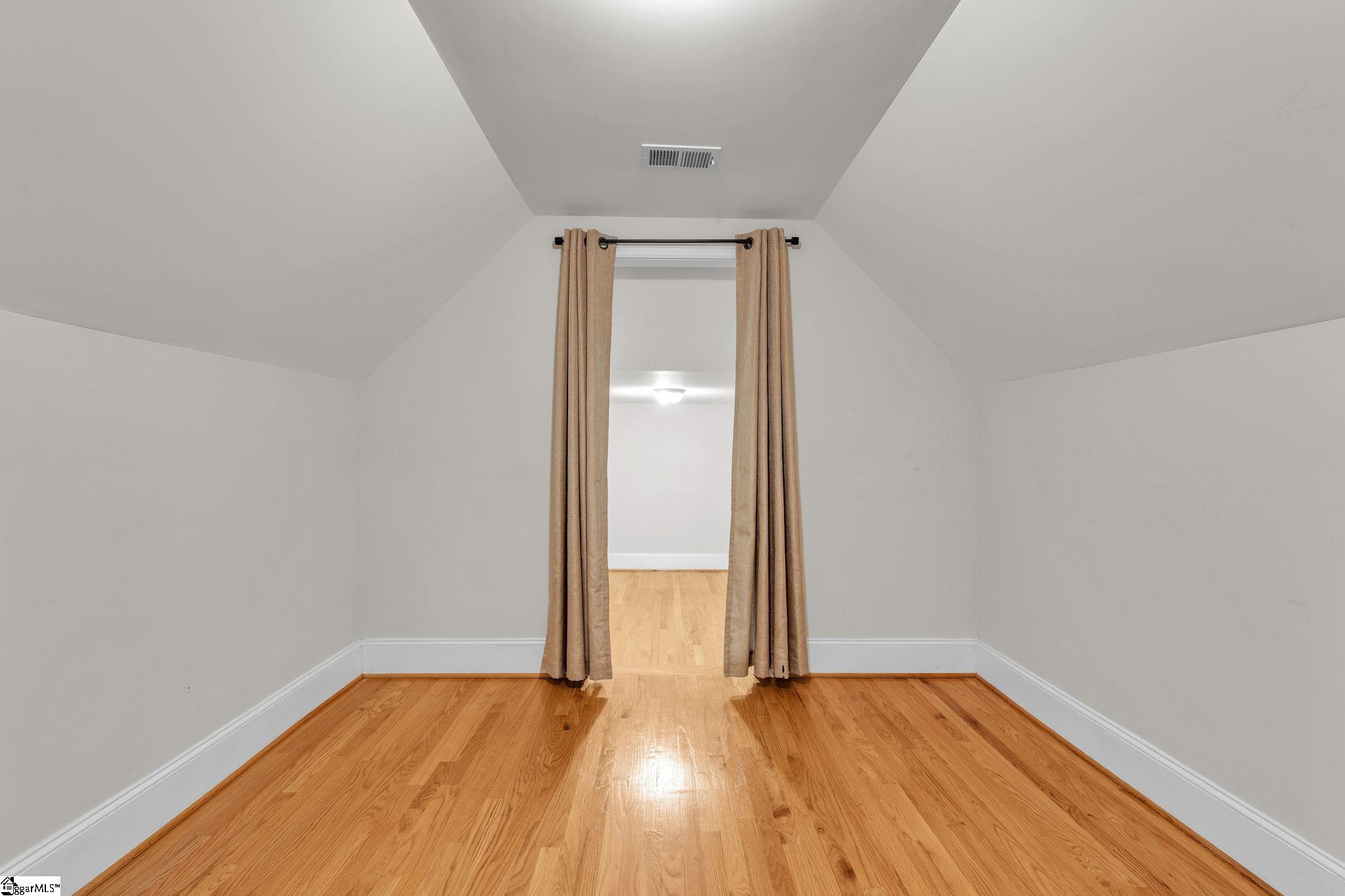 109 Brandon Drive Hodges, SC 29653 - Photo 5 of 48