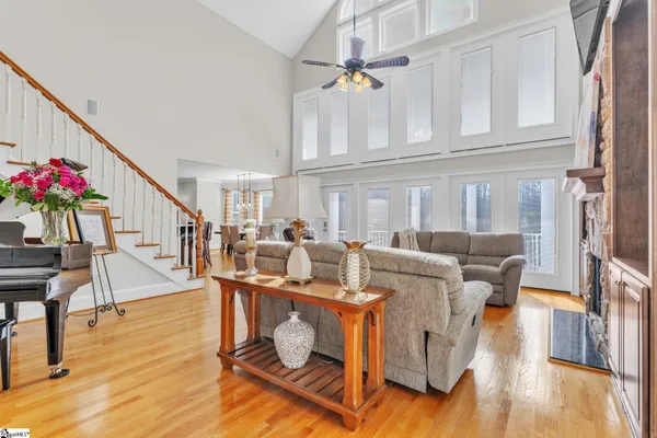 $999,000 | 109 Brandon Drive, Hodges, SC 29653