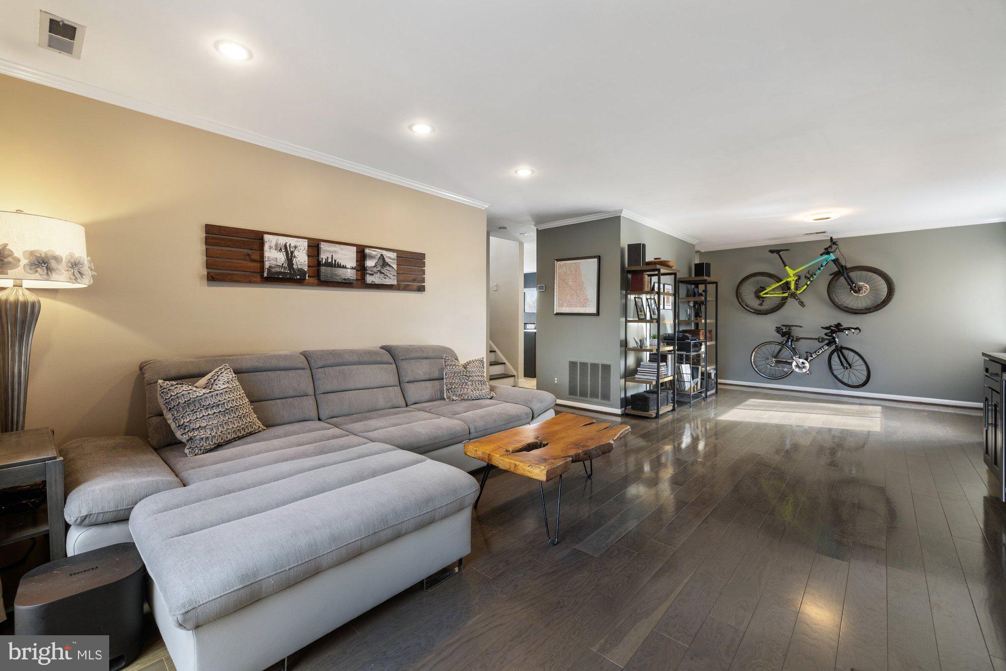 11120 Harbor Court, Unit 1120 Reston, VA 20191 - Photo 12 of 55 a living room with furniture and white walls