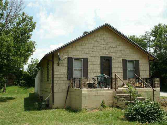 416 North Topeka Street Carbondale, KS 66414 - Photo 1 of 1