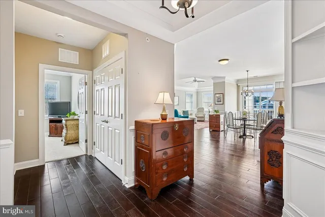 $480,000 | 15110 Heather Mill Lane, Unit 402, Haymarket, VA 20169