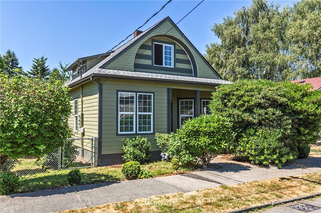 505 Morris Avenue South Renton, WA 98057 - Photo 1 of 36 Gallery Image 1