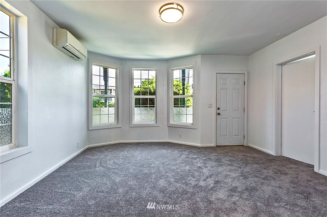 505 Morris Avenue South Renton, WA 98057 - Photo 3 of 36 Gallery Image 3