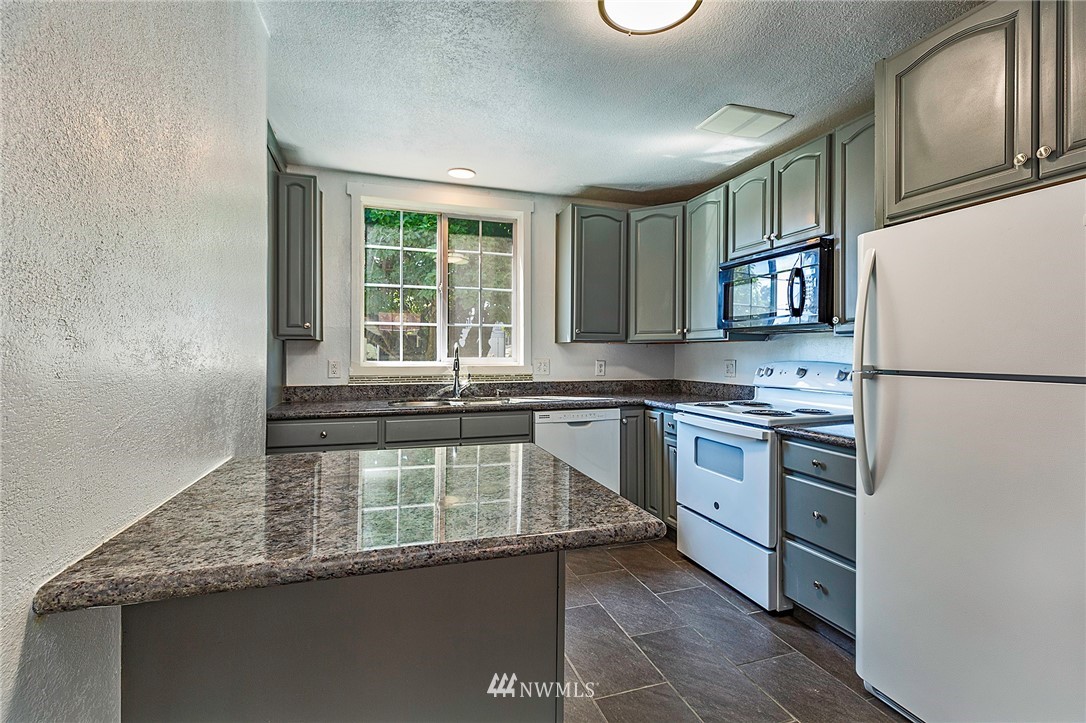 505 Morris Avenue South Renton, WA 98057 - Photo 7 of 36 Gallery Image 7