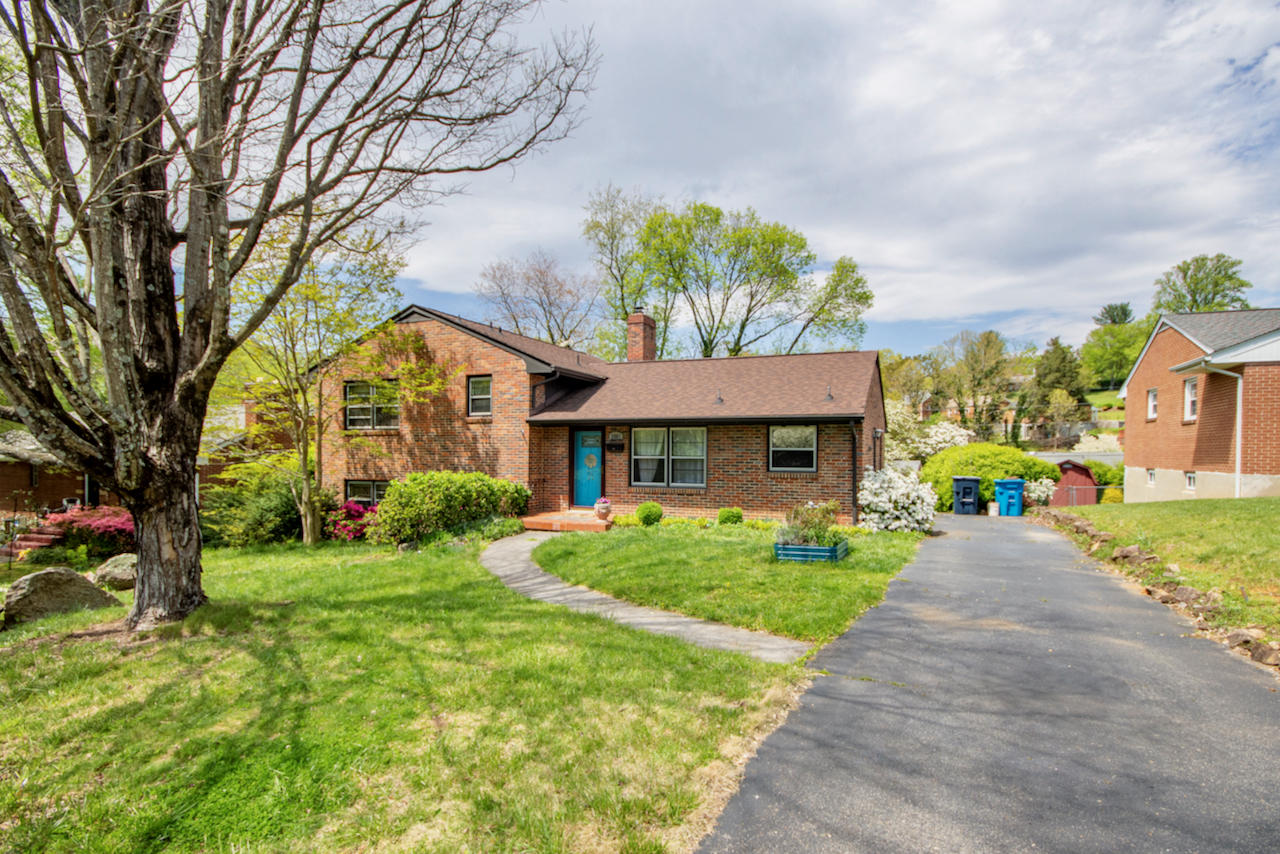2801 Lofton Road Southwest Roanoke, VA 24015 - Photo 4 of 41 Lofton - 1