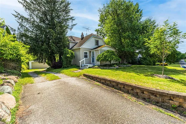 $339,900 | 3139 Willet Avenue, Rochester Hills, MI 48309