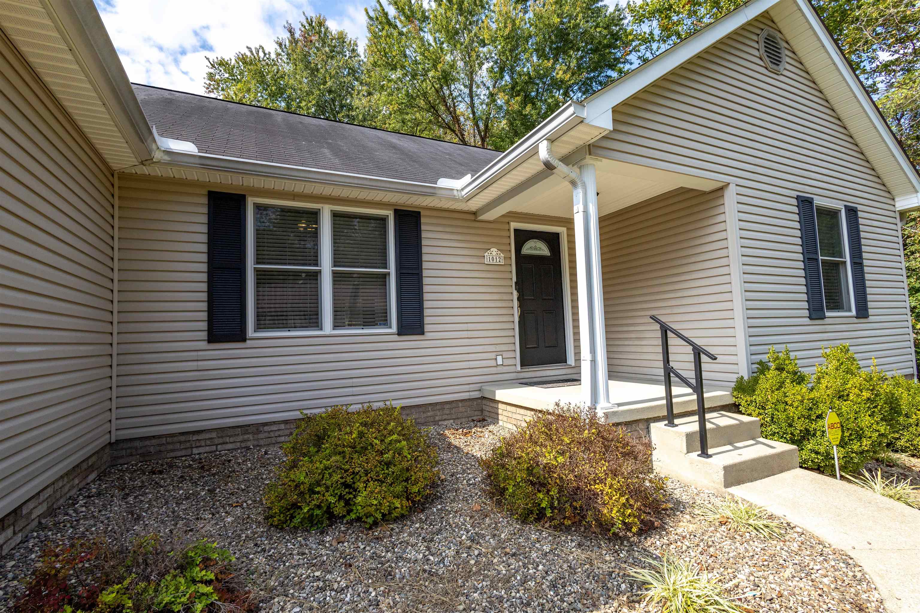 1012 Winters Drive Raceland, KY 41169 - Photo 2 of 11