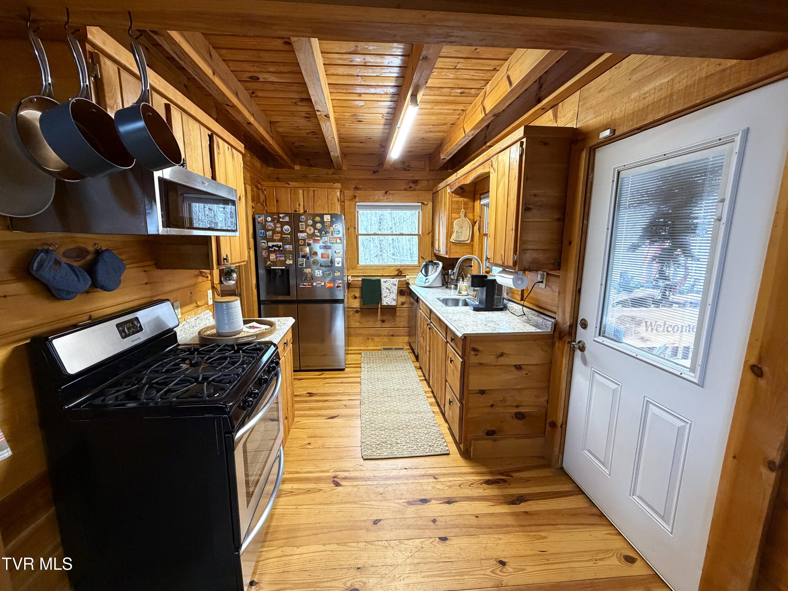 5150 Raven Branch Road Del Rio, TN 37727 - Photo 14 of 38 9