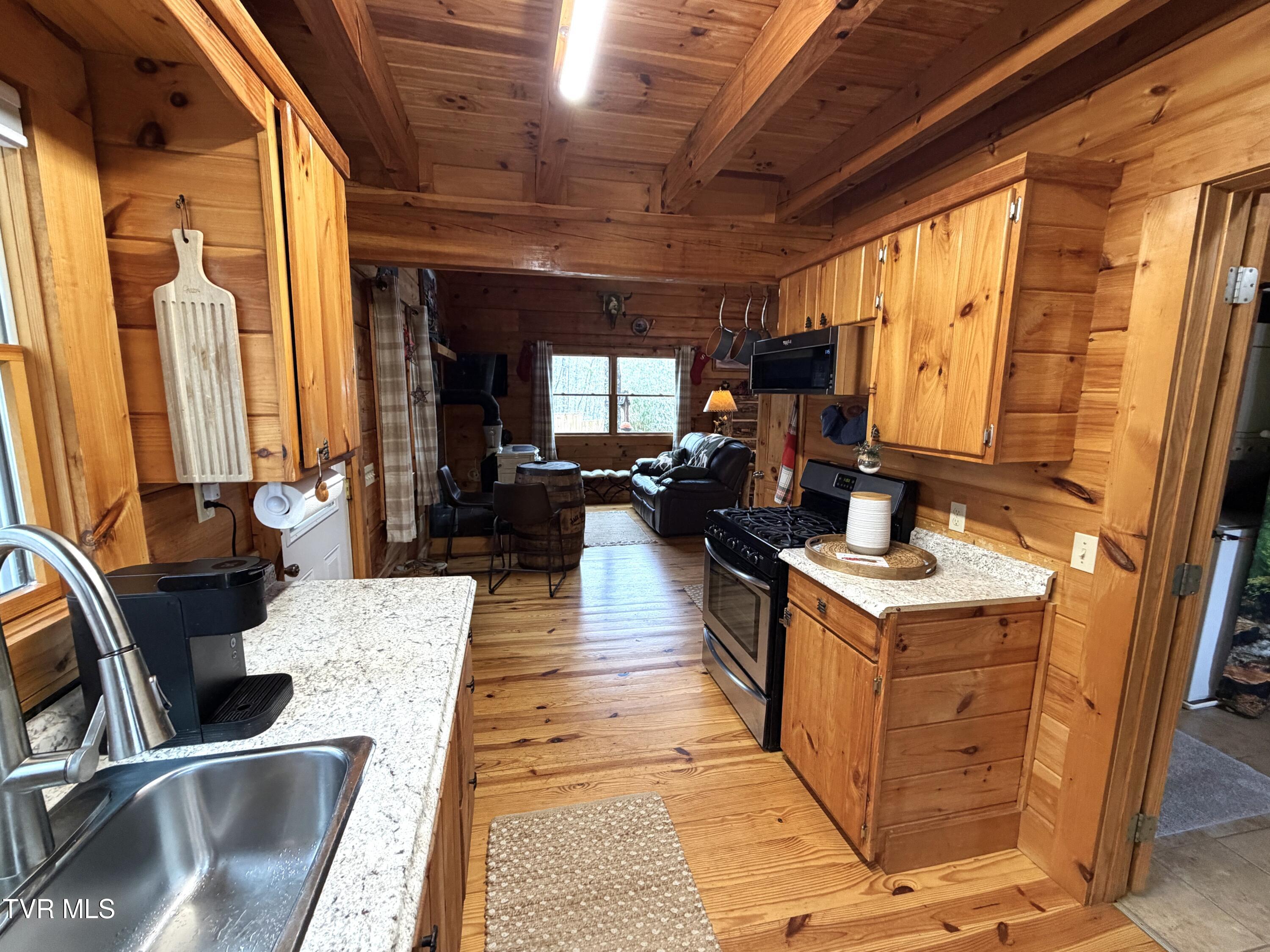 5150 Raven Branch Road Del Rio, TN 37727 - Photo 15 of 38 10