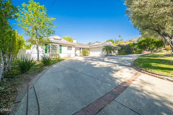 $1,599,000 | 4711 Briggs Avenue, La Crescenta, CA 91214