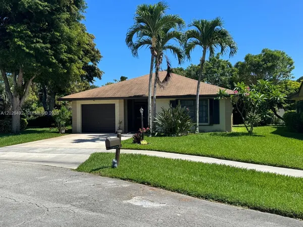 $3,400 | 2736 Carnation Court, Delray Beach, FL 33445