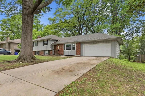 $312,900 | 6316 Hedges Avenue, Raytown, MO 64133