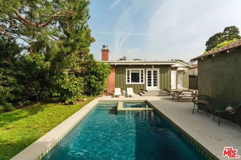 $1,299,000 | 222 West Hillsdale Street, Inglewood, CA 90302