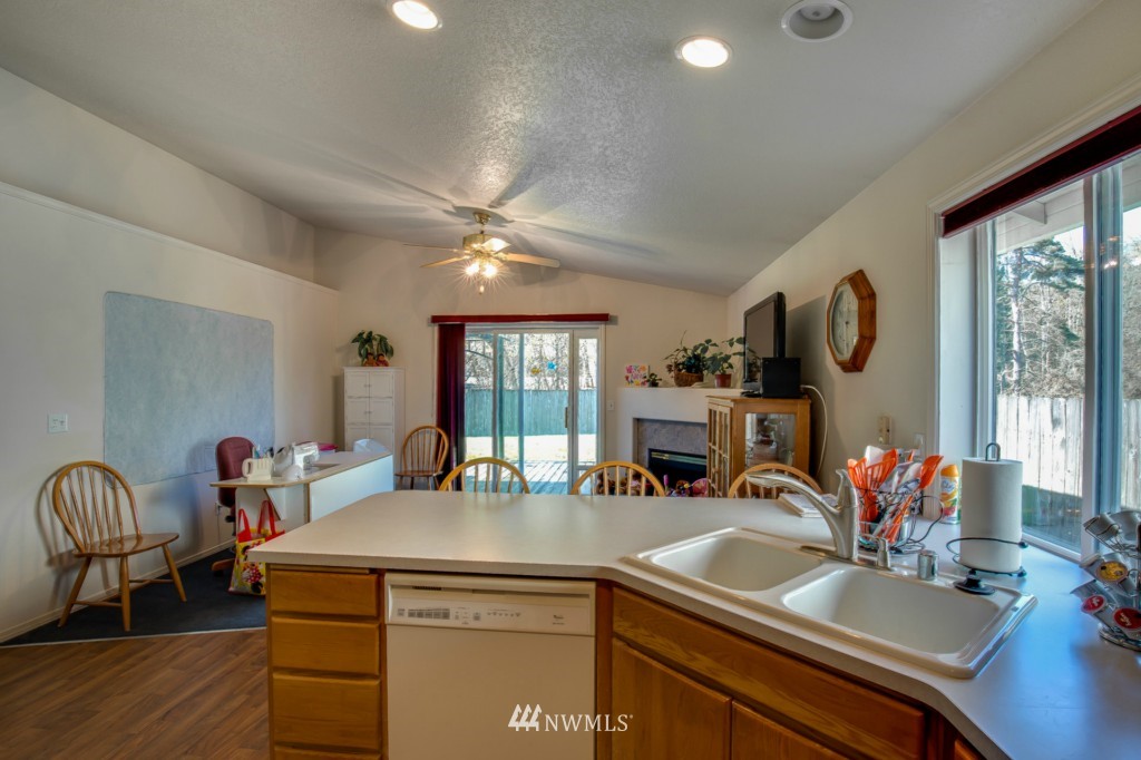 121 Oxford Road Longview, WA 98632 - Photo 5 of 13 Gallery Image 5