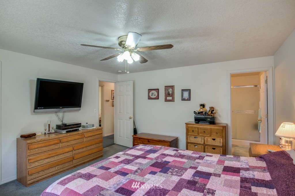 121 Oxford Road Longview, WA 98632 - Photo 9 of 13 Gallery Image 9