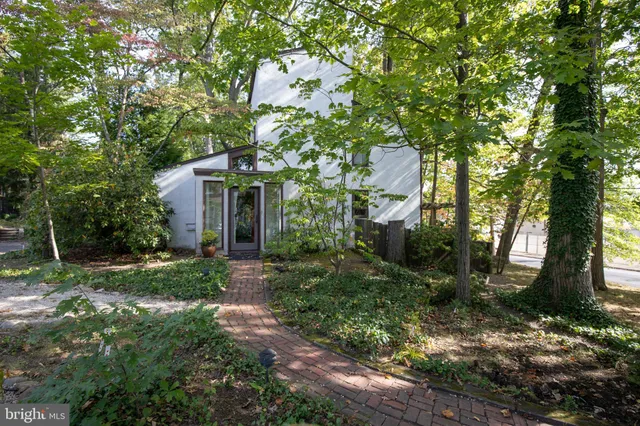 $890,000 | 195 Lafayette Street, Doylestown, PA 18901