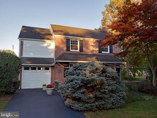37 Medbury Road Wallingford, PA 19086 - Photo 2 of 26
