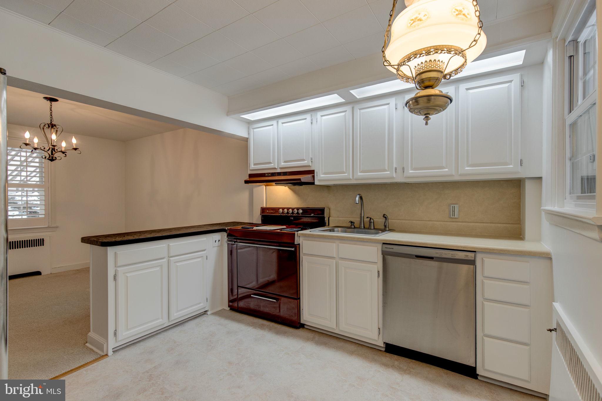 37 Medbury Road Wallingford, PA 19086 - Photo 6 of 26
