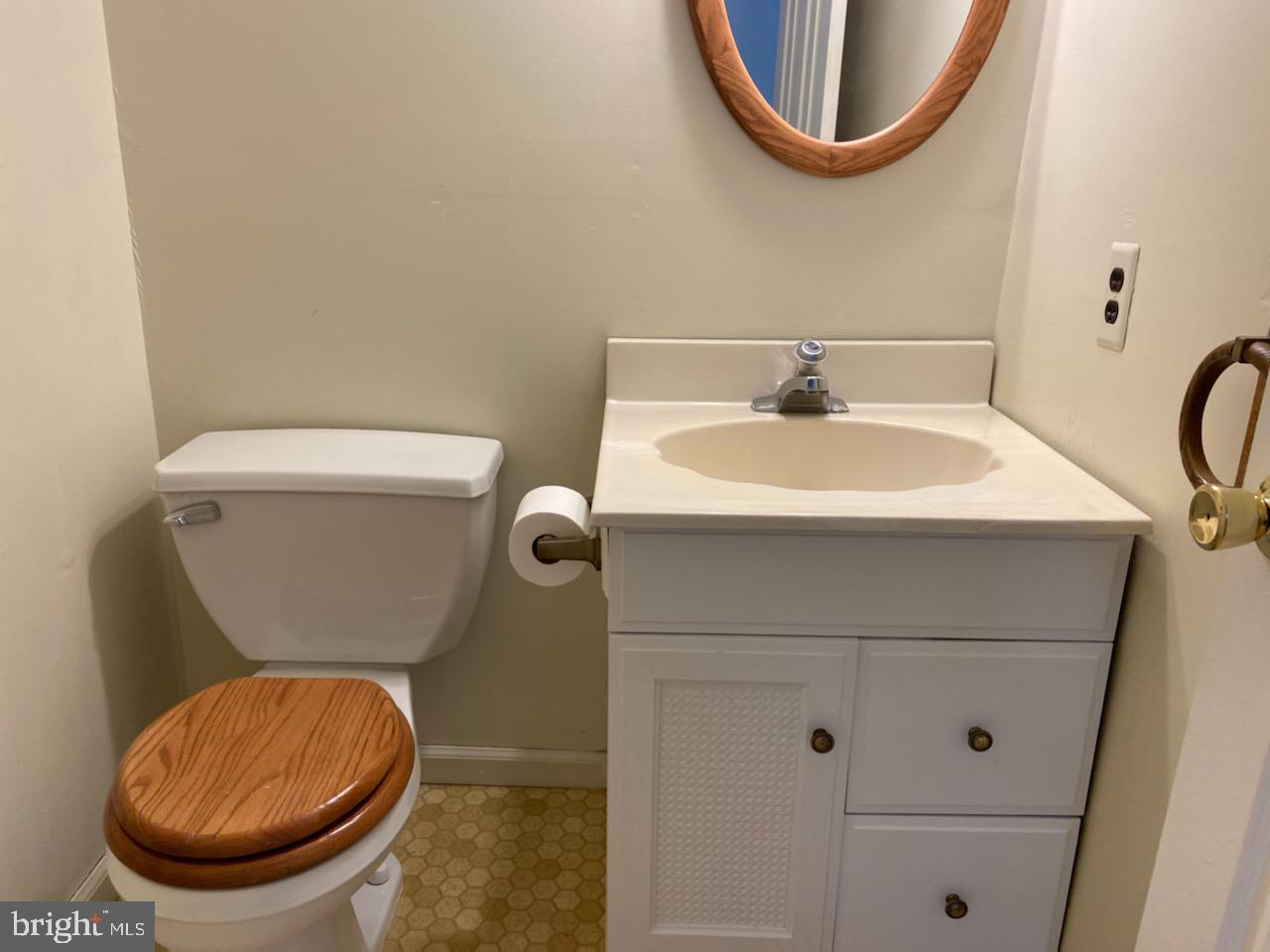 37 Medbury Road Wallingford, PA 19086 - Photo 10 of 26