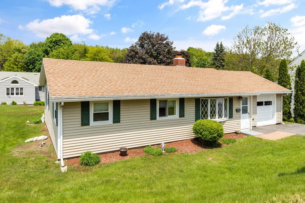 27 Reed Road Peabody, MA 01960 - Photo 2 of 16 Gallery Image 2