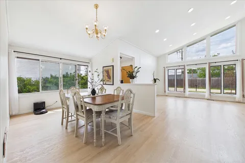$595,000 | 3425 Harris Drive, Northbrook, IL 60062