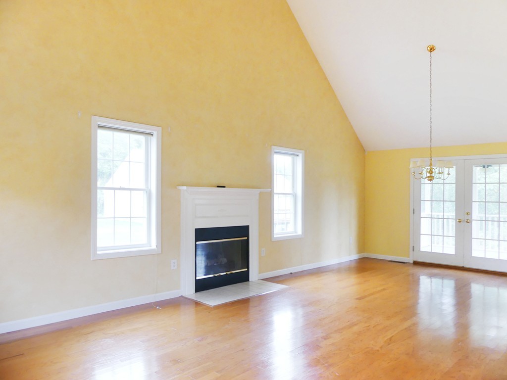 2 Thresher Road, Unit 2 Nashua, NH 03063 - Photo 2 of 24 Gallery Image 2