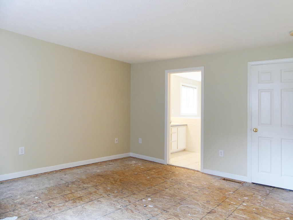 2 Thresher Road, Unit 2 Nashua, NH 03063 - Photo 9 of 24 Gallery Image 9