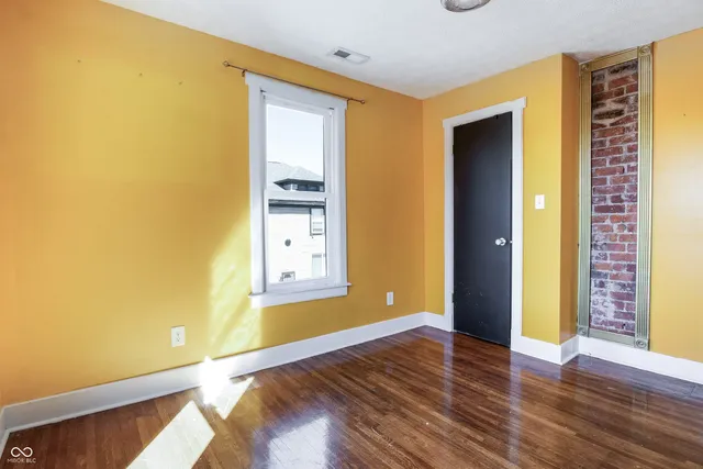 $299,000 | 1425 South East Street, Indianapolis, IN 46203