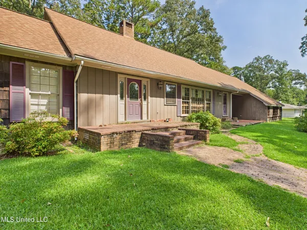 $245,000 | 104 Renfroe Road, Kosciusko, MS 39090