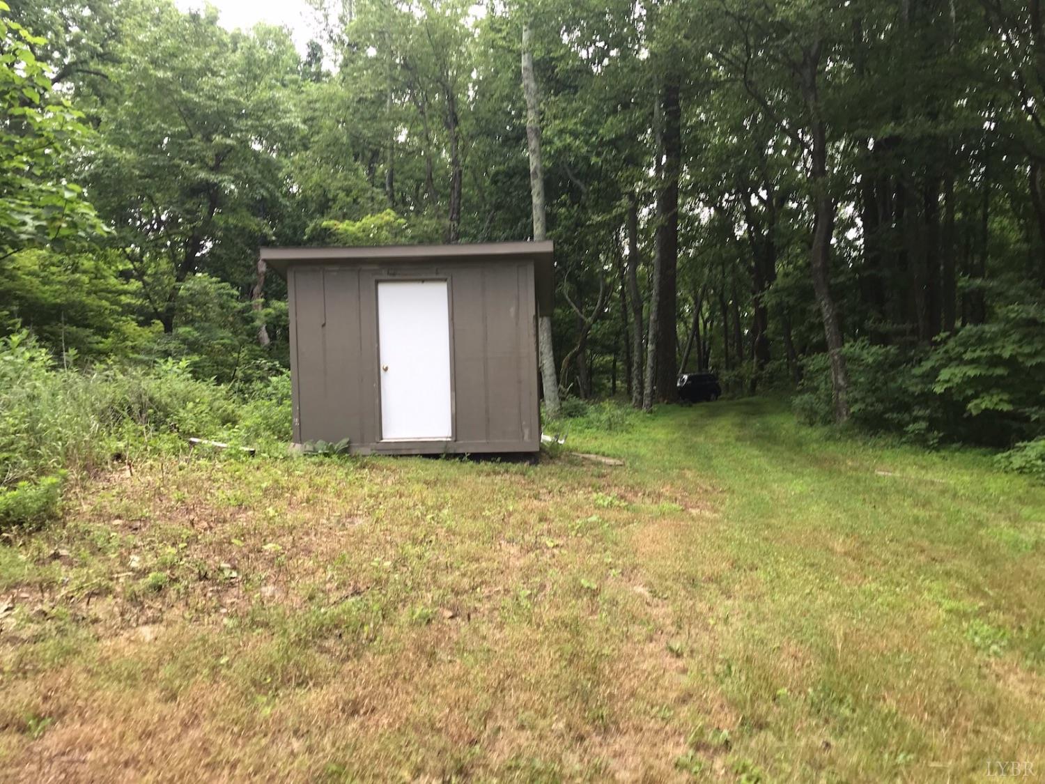 300 Scotts Branch Road Amherst, VA 24521 - Photo 7 of 16 a view of a backyard