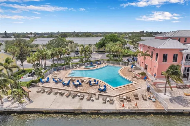 $275,000 | 107 Sea Horse Drive Southeast, Unit A, St. Petersburg, FL 33705