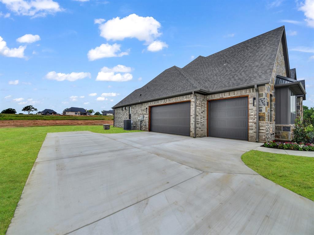 167 Daggett Drive Decatur, TX 76234 - Photo 4 of 39