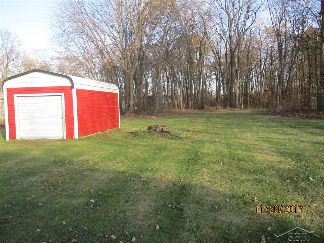 9195 Sheridan Road Burt, MI 48417 - Photo 7 of 10 31335719-6.JPG