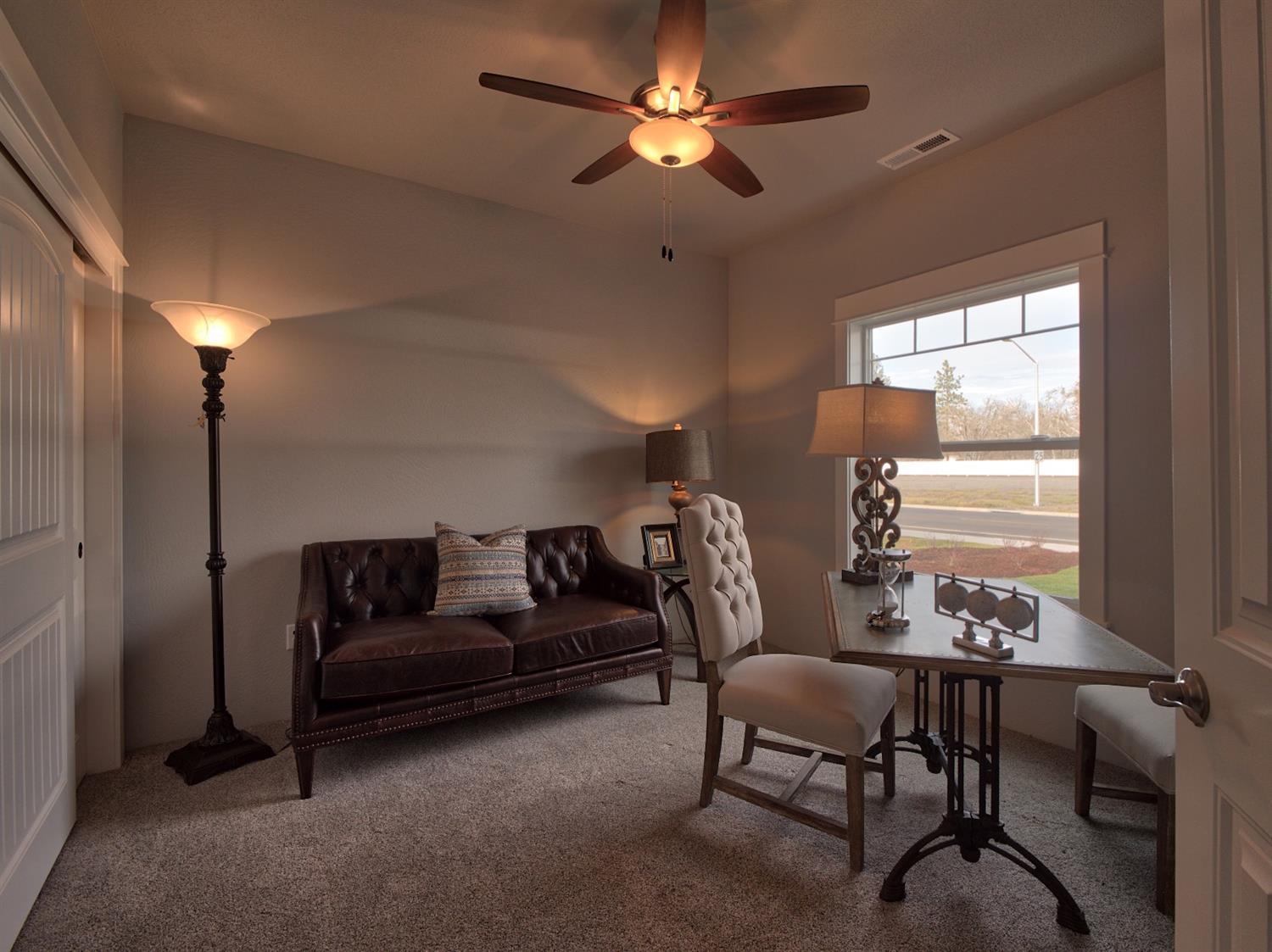 972 Arrowhead Trail Eagle Point, OR 97524 - Photo 9 of 18 Bedroom/Office.