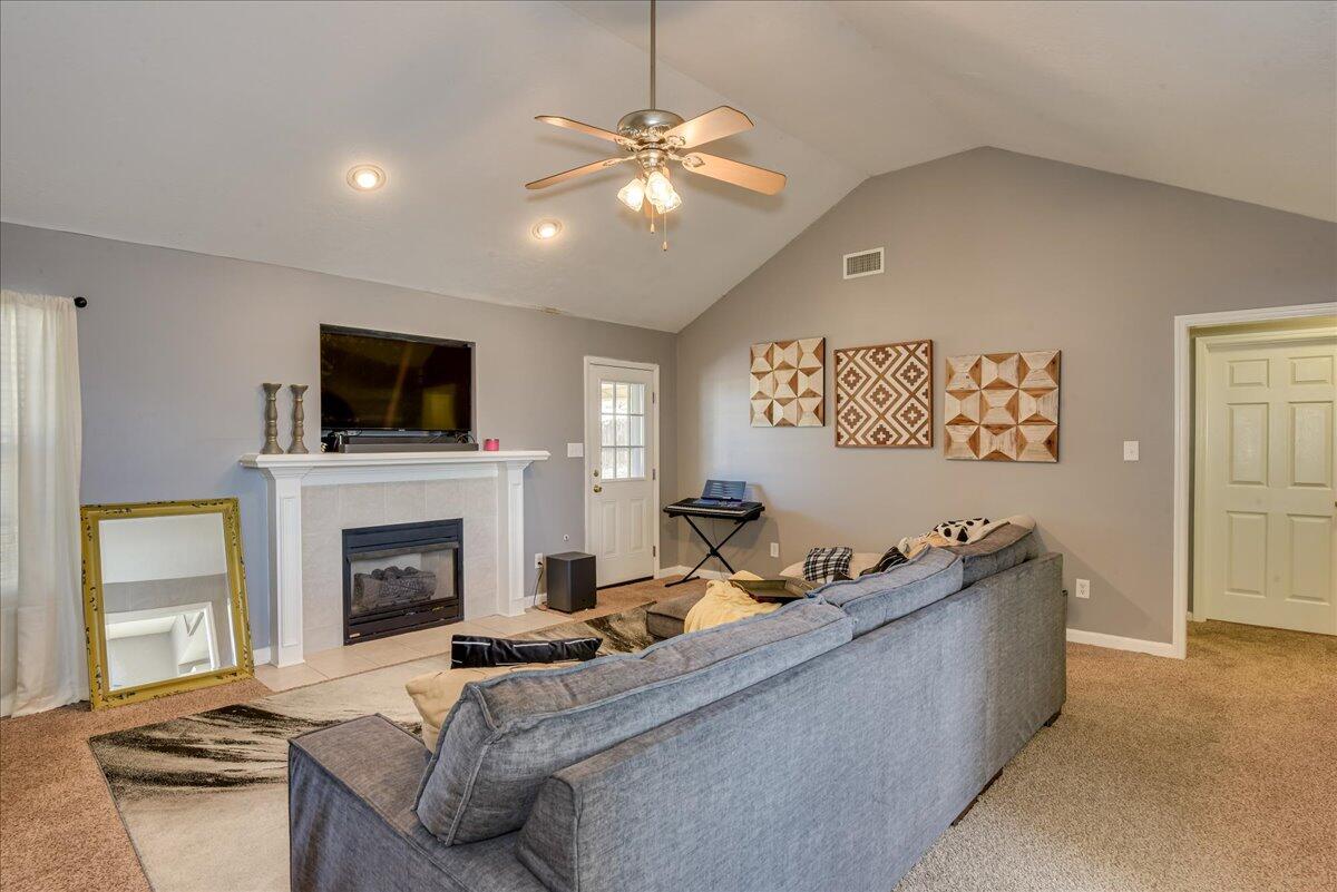 1385 Walton Loop Hephzibah, GA 30815 - Photo 8 of 38 08-108
