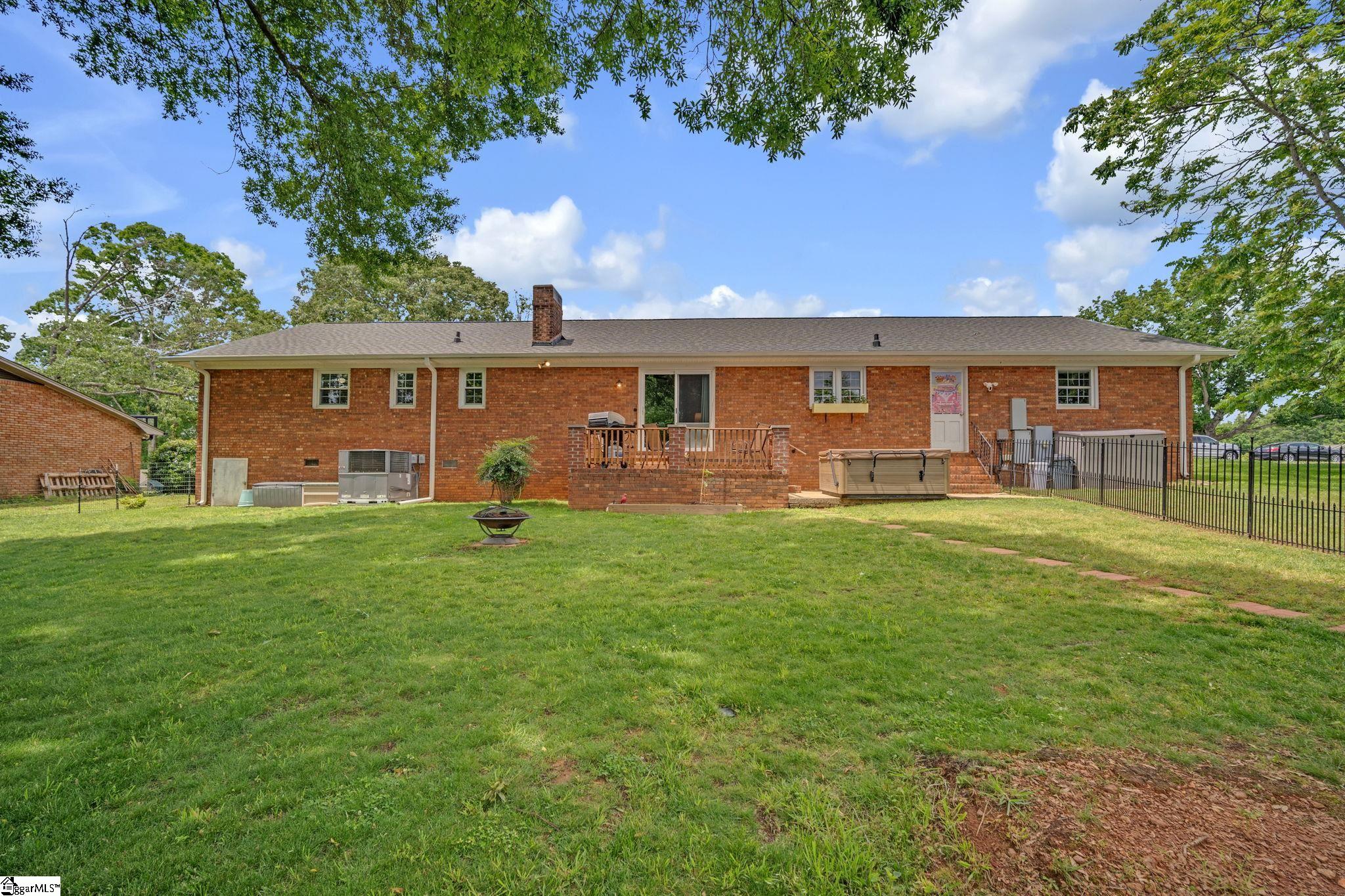 215 Edgewood Drive Mauldin, SC 29662 - Photo 24 of 32
